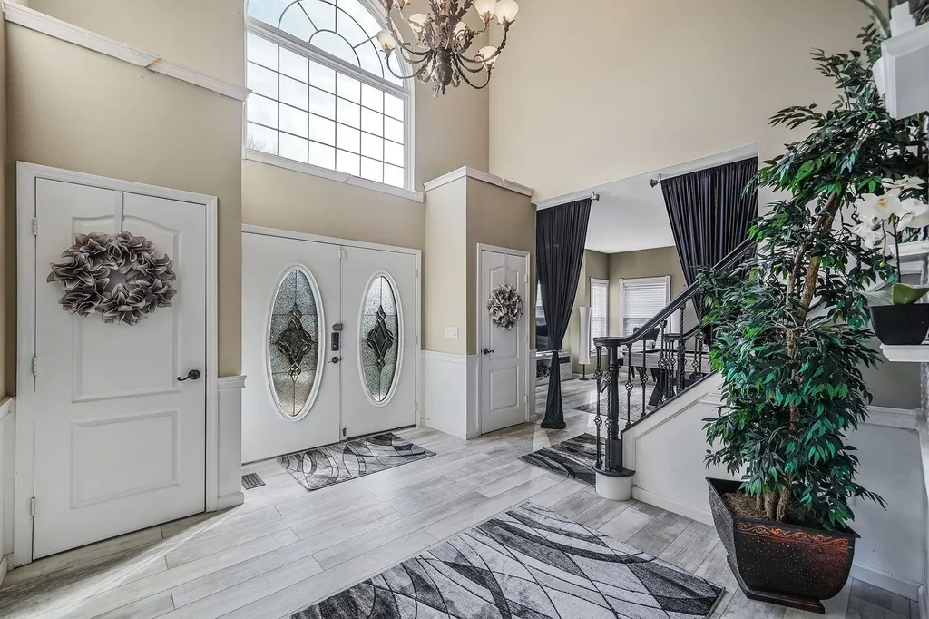 6 Orient Avenue Brookhaven NY 11719