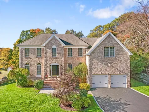 14 Red Oak Lane Cortlandt Manor NY 10567