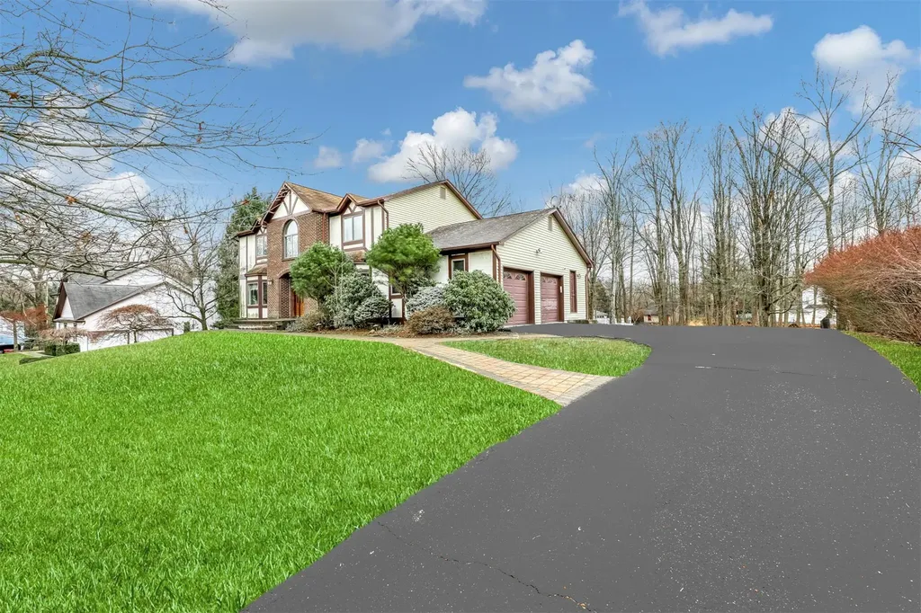 23 Mills Road Suffern NY 10901