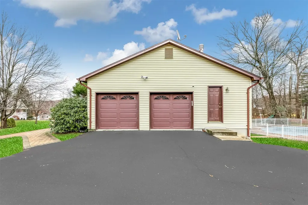 23 Mills Road Suffern NY 10901