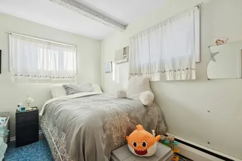 9 Lion Lane North Babylon NY 11704