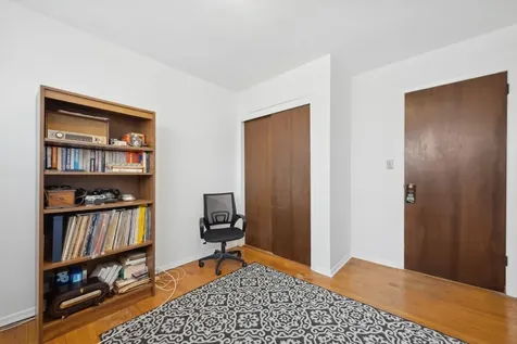 9 Lion Lane North Babylon NY 11704