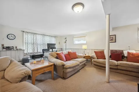 9 Lion Lane North Babylon NY 11704