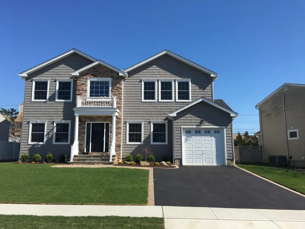160 Morton Boulevard Plainview NY 11803-6204