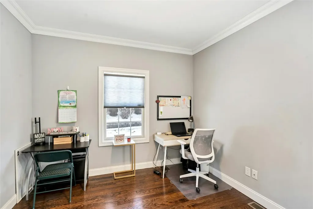 160 Morton Boulevard Plainview NY 11803-6204