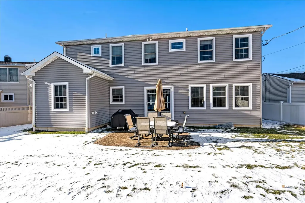 160 Morton Boulevard Plainview NY 11803-6204