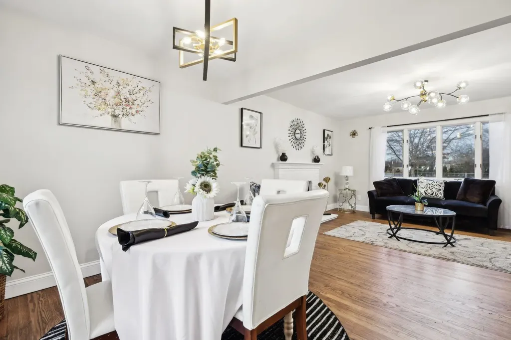 68 Johnson Lane Bay Shore NY 11706