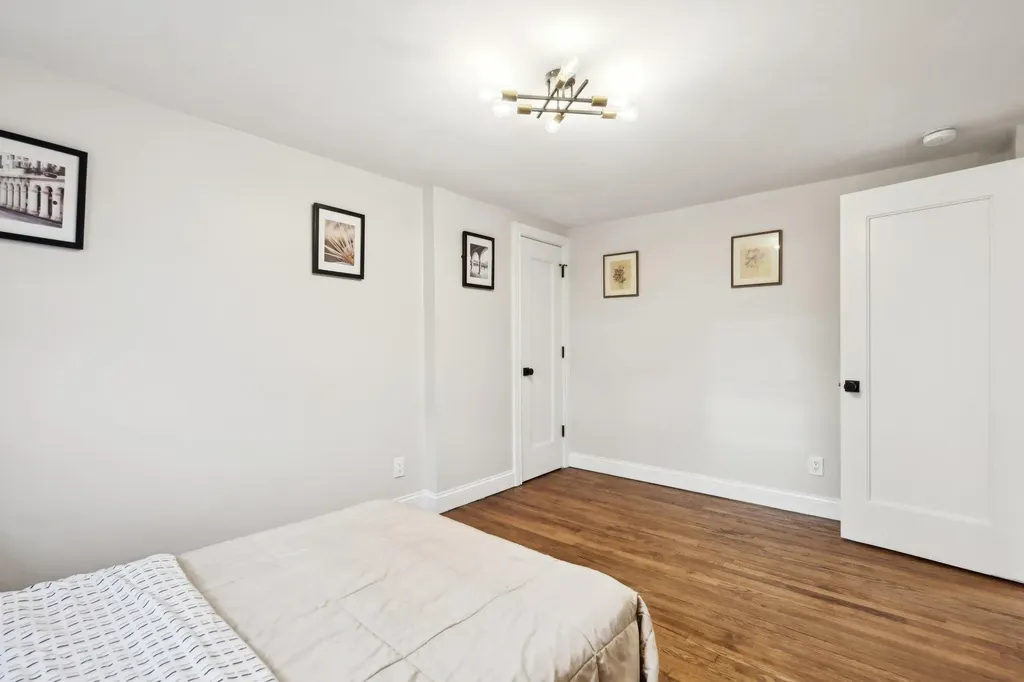 68 Johnson Lane Bay Shore NY 11706