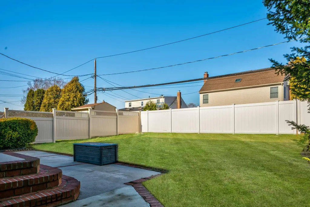 3623 Bernard Drive Wantagh NY 11793