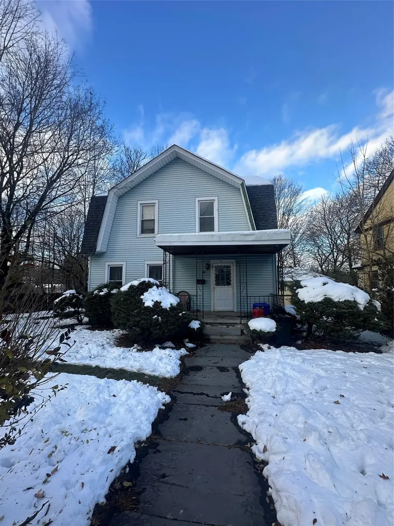 66 Clinton Avenue Monticello NY 12701