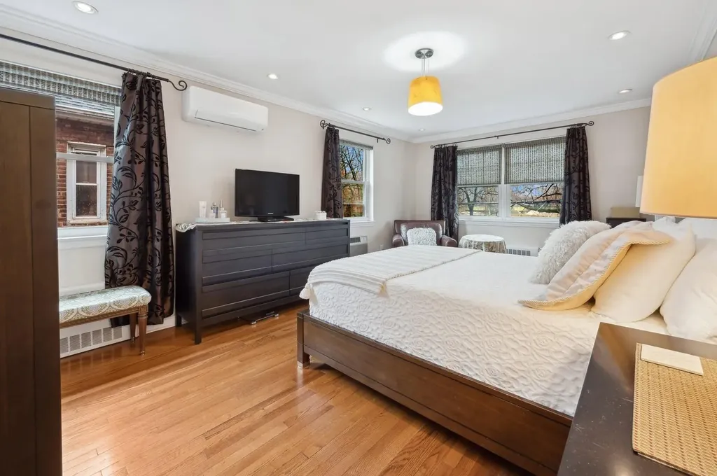 1849 Stillwell Avenue Bronx NY 10469