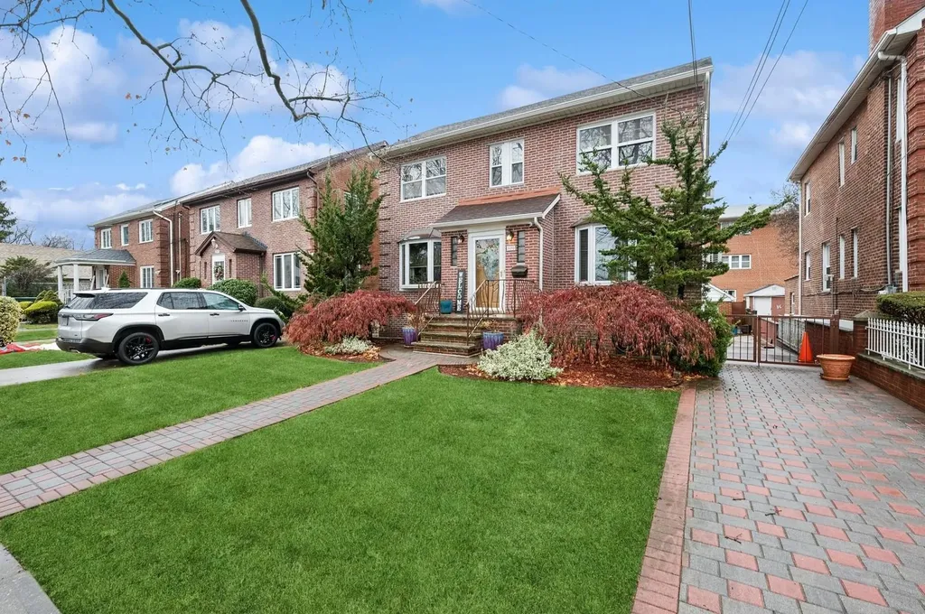 1849 Stillwell Avenue Bronx NY 10469