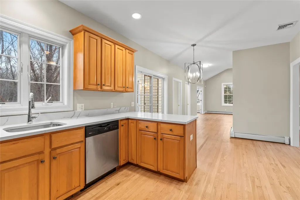 160 Simpson Road Carmel NY 10512