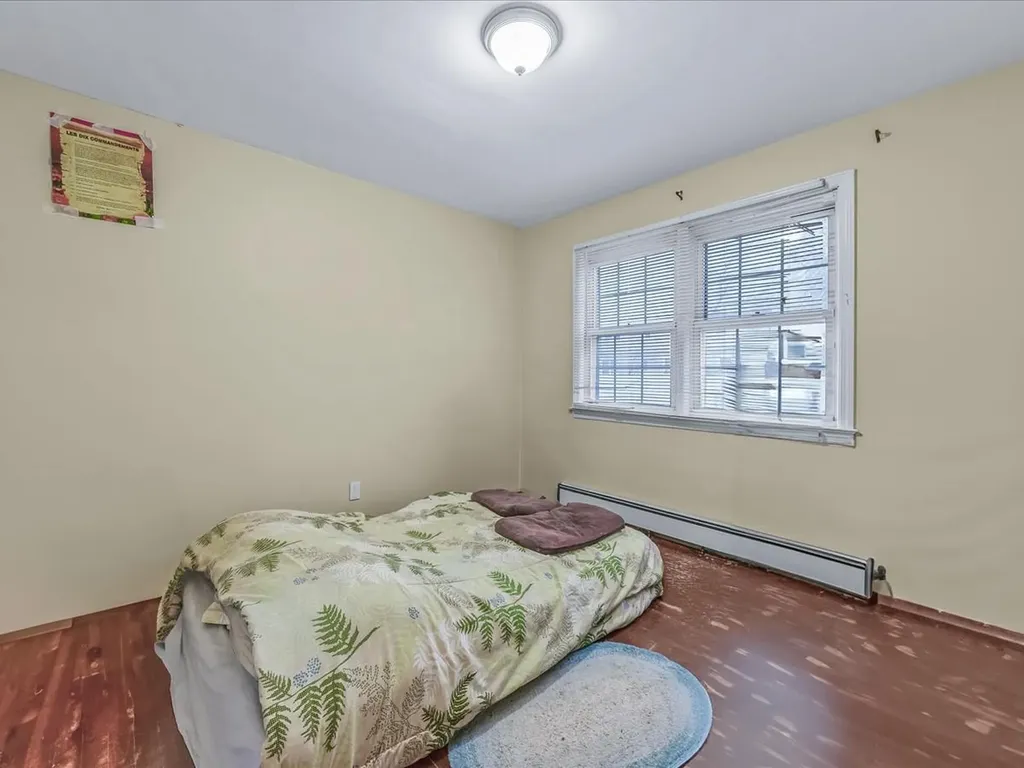 234 47th Street Lindenhurst NY 11757