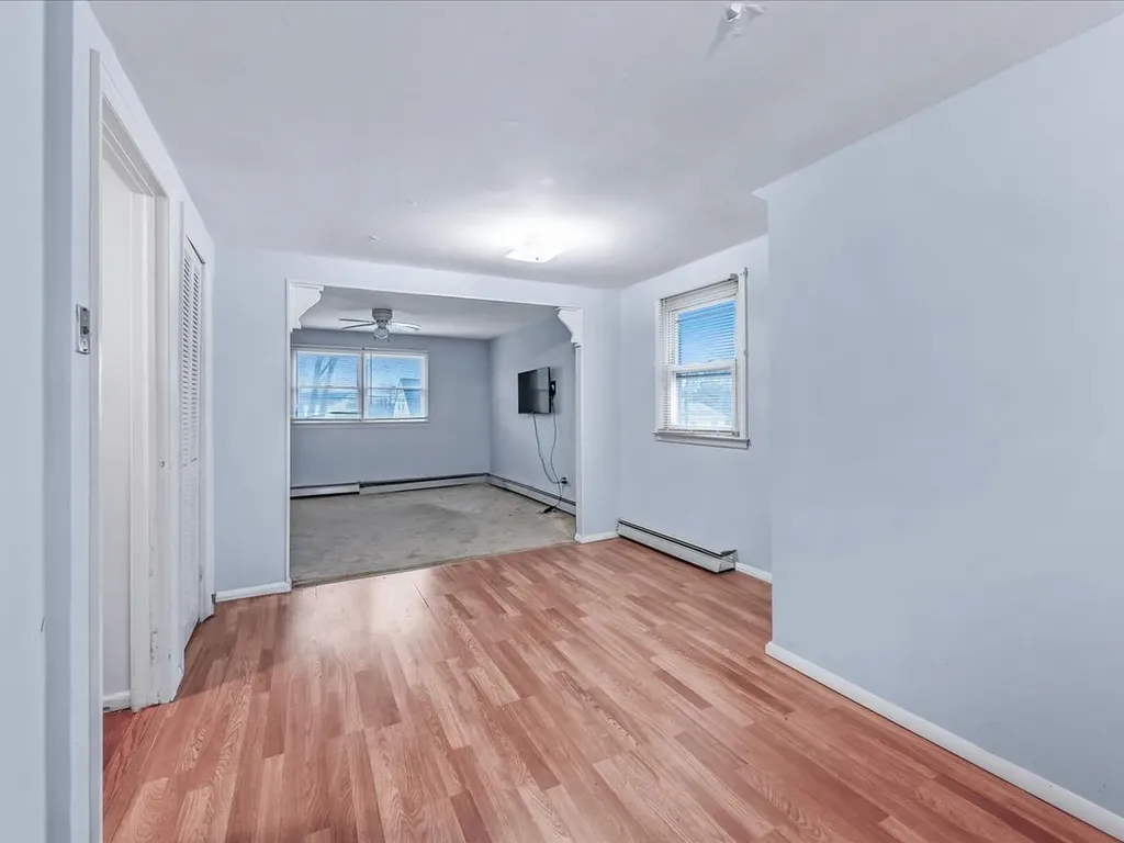 234 47th Street Lindenhurst NY 11757