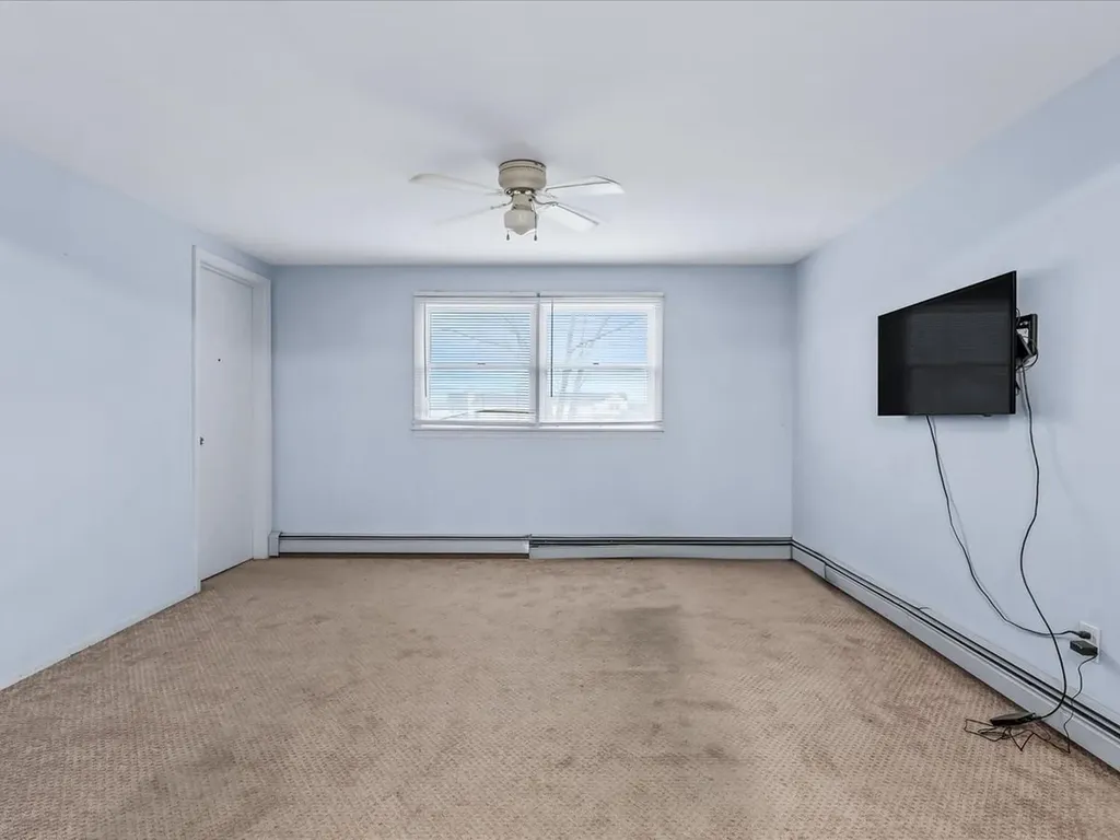 234 47th Street Lindenhurst NY 11757