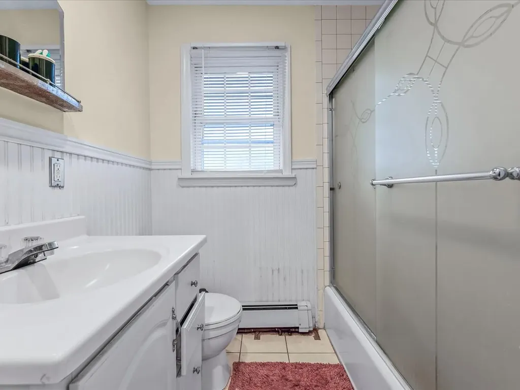 234 47th Street Lindenhurst NY 11757