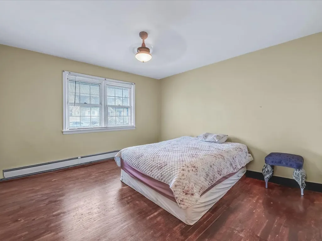 234 47th Street Lindenhurst NY 11757