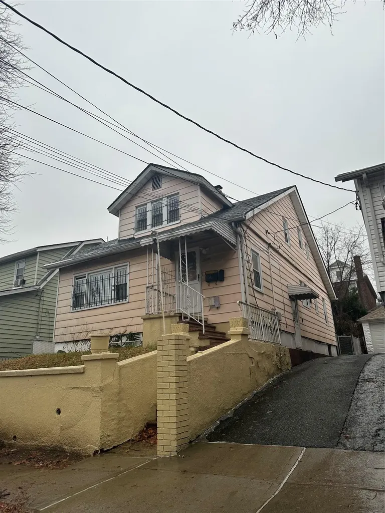 4355 Ely Avenue Bronx NY 10466
