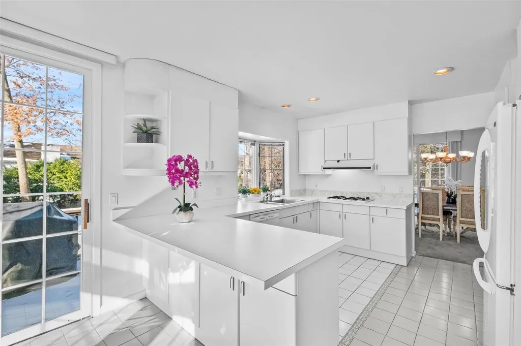 11 Westfield Lane White Plains NY 10605
