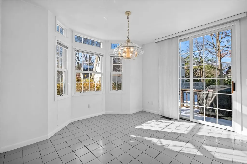 11 Westfield Lane White Plains NY 10605