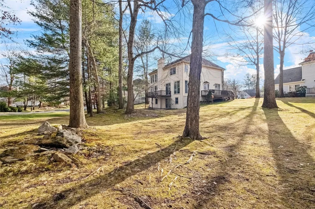 11 Westfield Lane White Plains NY 10605