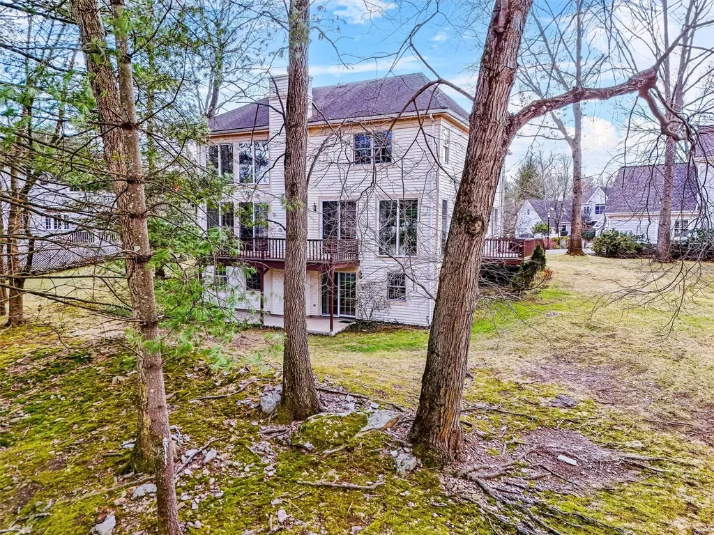 11 Westfield Lane White Plains NY 10605