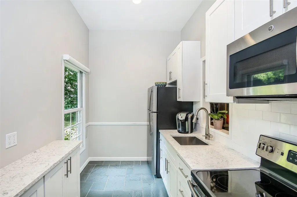 11 Westfield Lane White Plains NY 10605