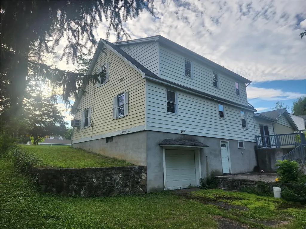 31 West Street Marlboro NY 12542