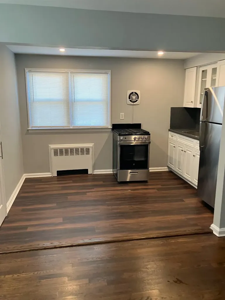 218 38th Street Lindenhurst NY 11757
