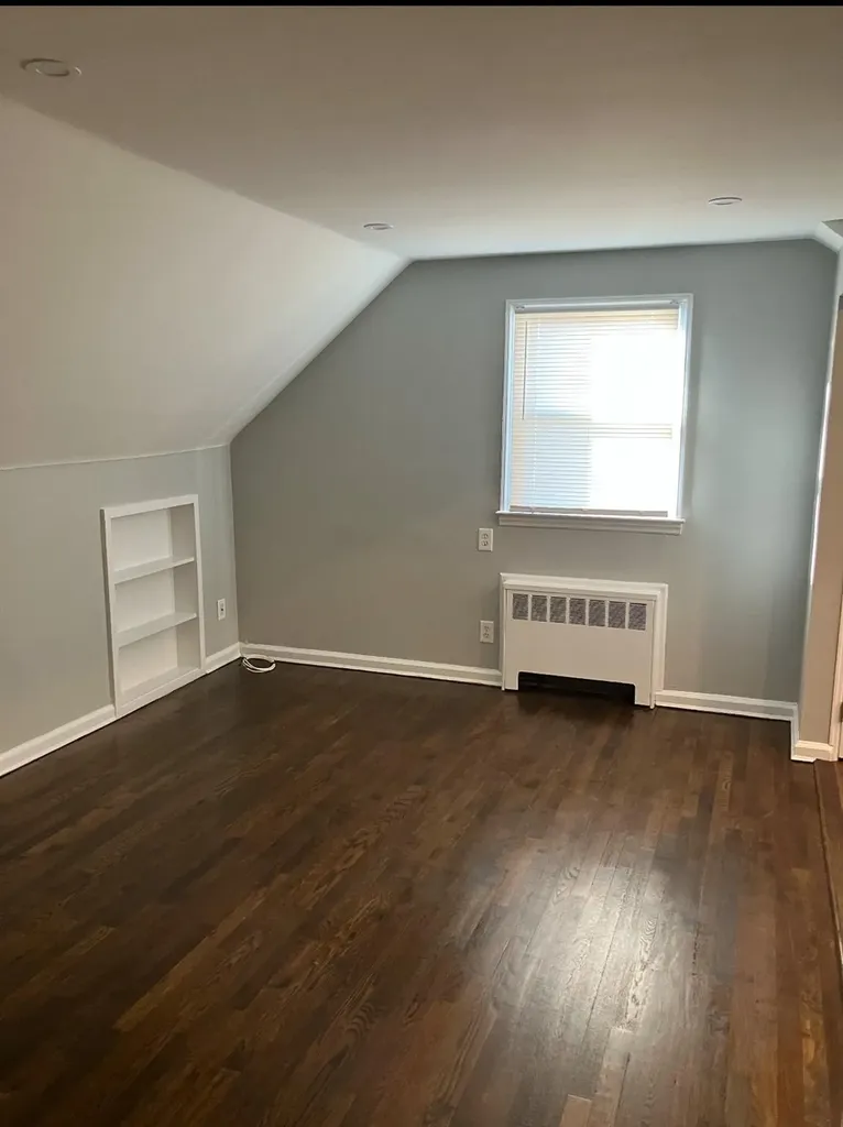 218 38th Street Lindenhurst NY 11757
