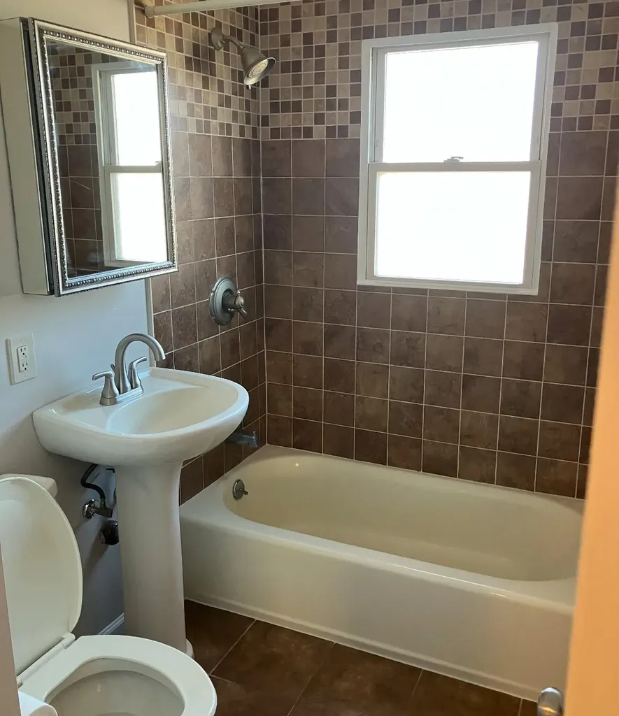 218 38th Street Lindenhurst NY 11757