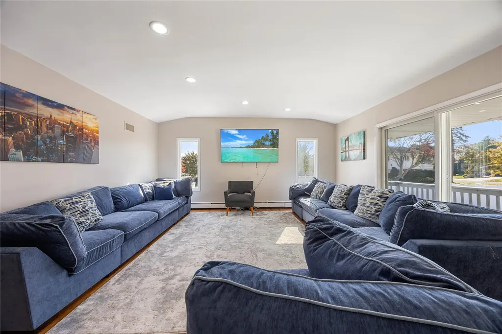 2932 Joyce Lane Merrick NY 11566