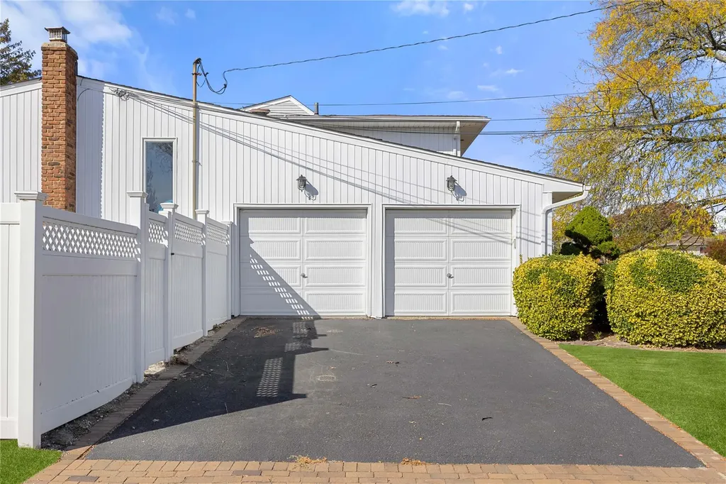 2932 Joyce Lane Merrick NY 11566