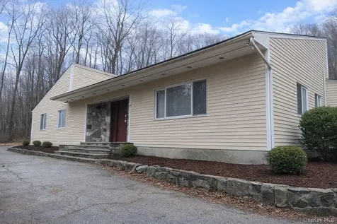 9 Jim Lane Putnam Valley NY 10579