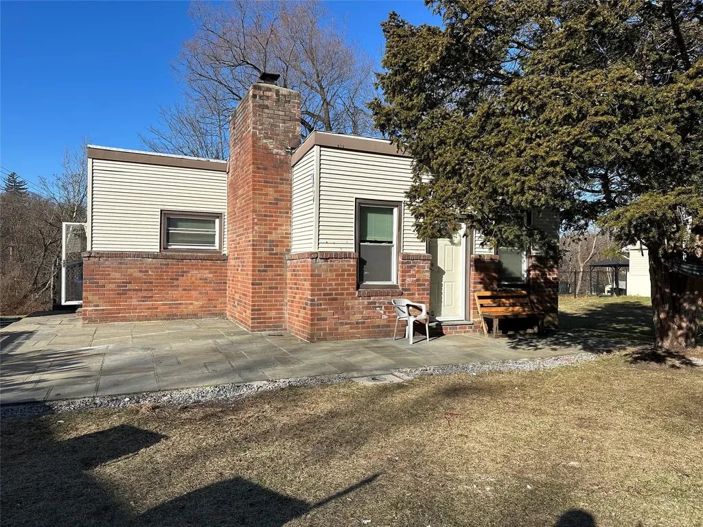 43 Albany Post Road Newburgh NY 12550