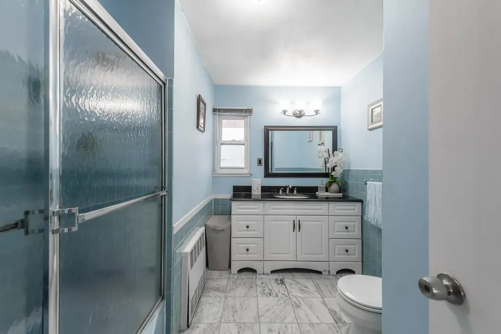 20 Berkley Lane Syosset NY 11791