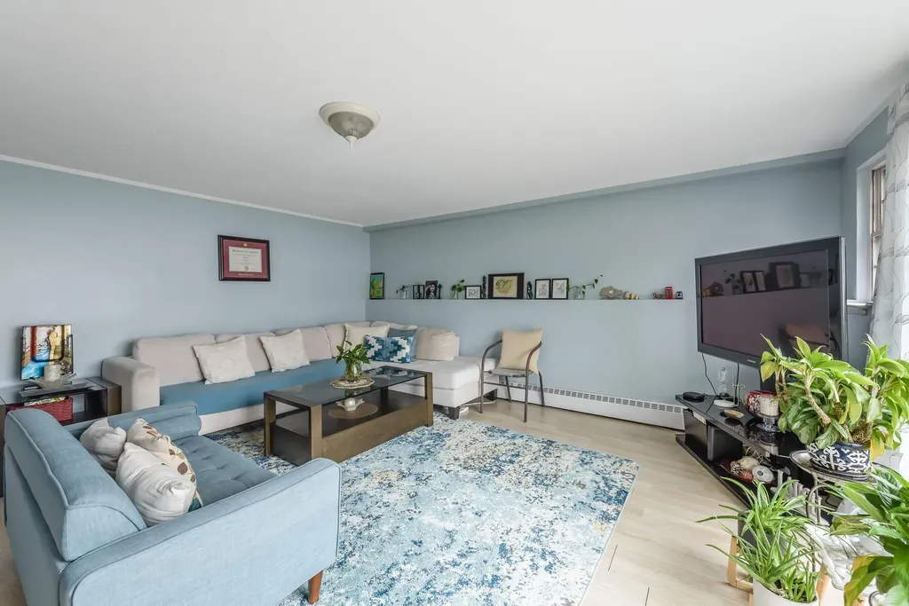 20 Berkley Lane Syosset NY 11791