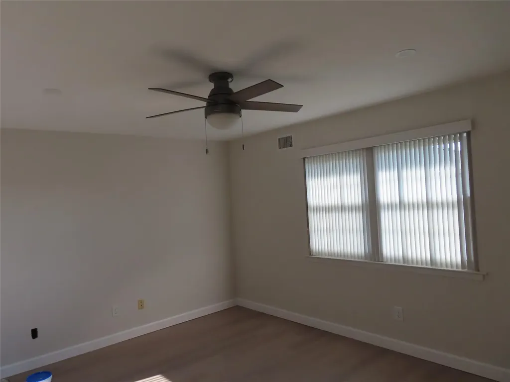 458 Mariners Way Copiague NY 11726