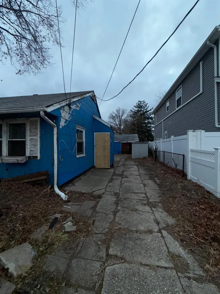23 Commander Avenue Hempstead NY 11550