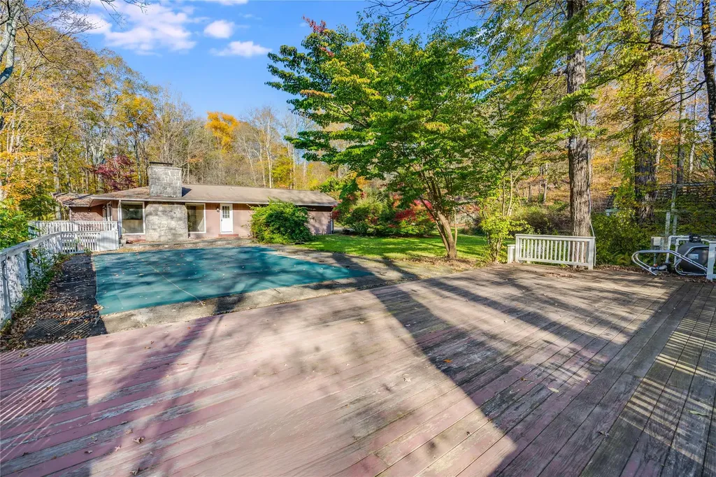 5282 Route 82 Salt Point NY 12578