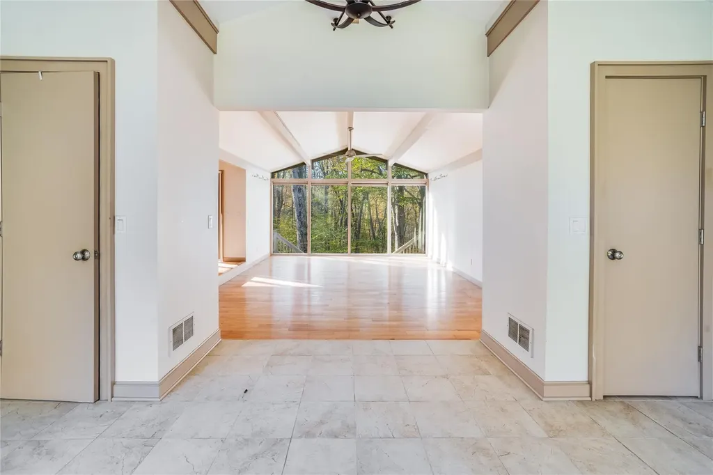 5282 Route 82 Salt Point NY 12578