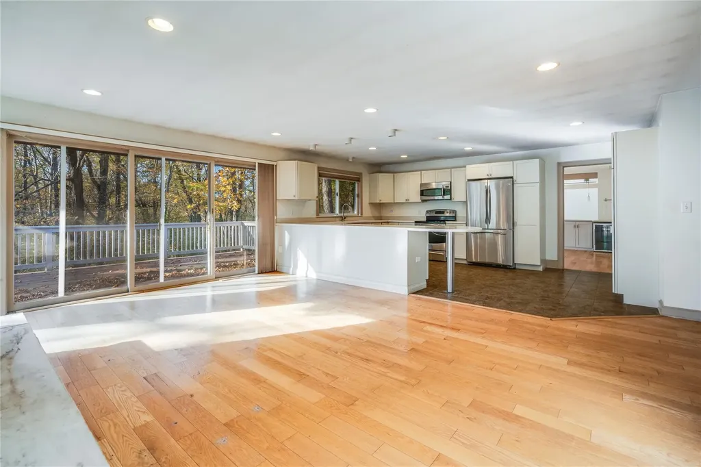 5282 Route 82 Salt Point NY 12578