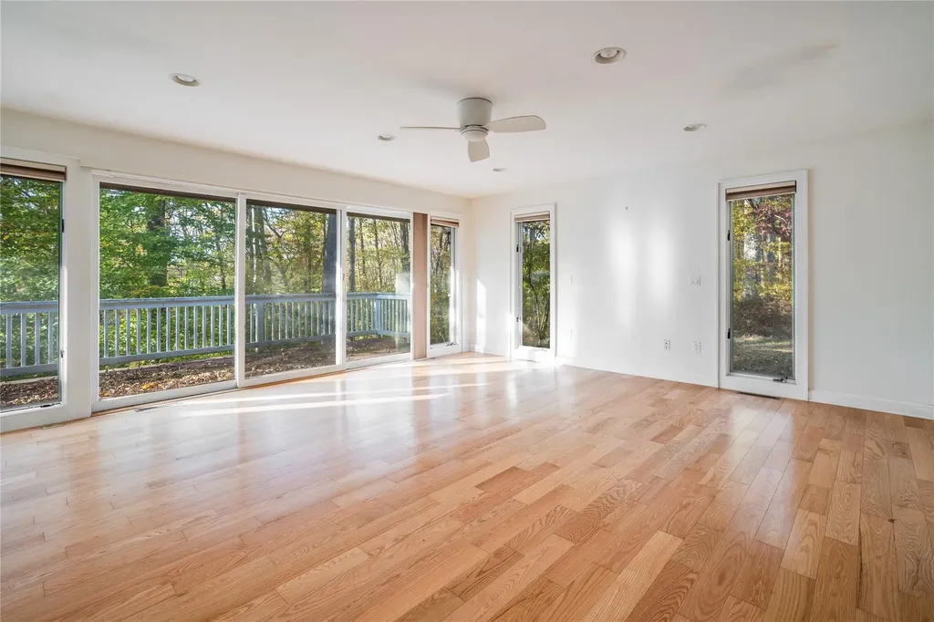 5282 Route 82 Salt Point NY 12578