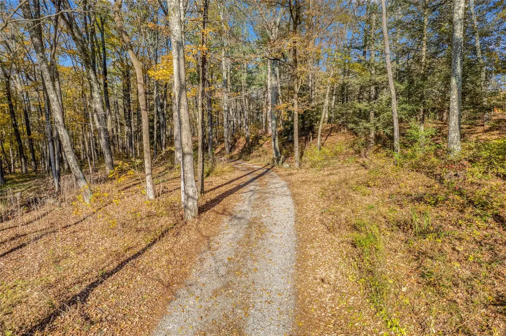 5282 Route 82 Salt Point NY 12578