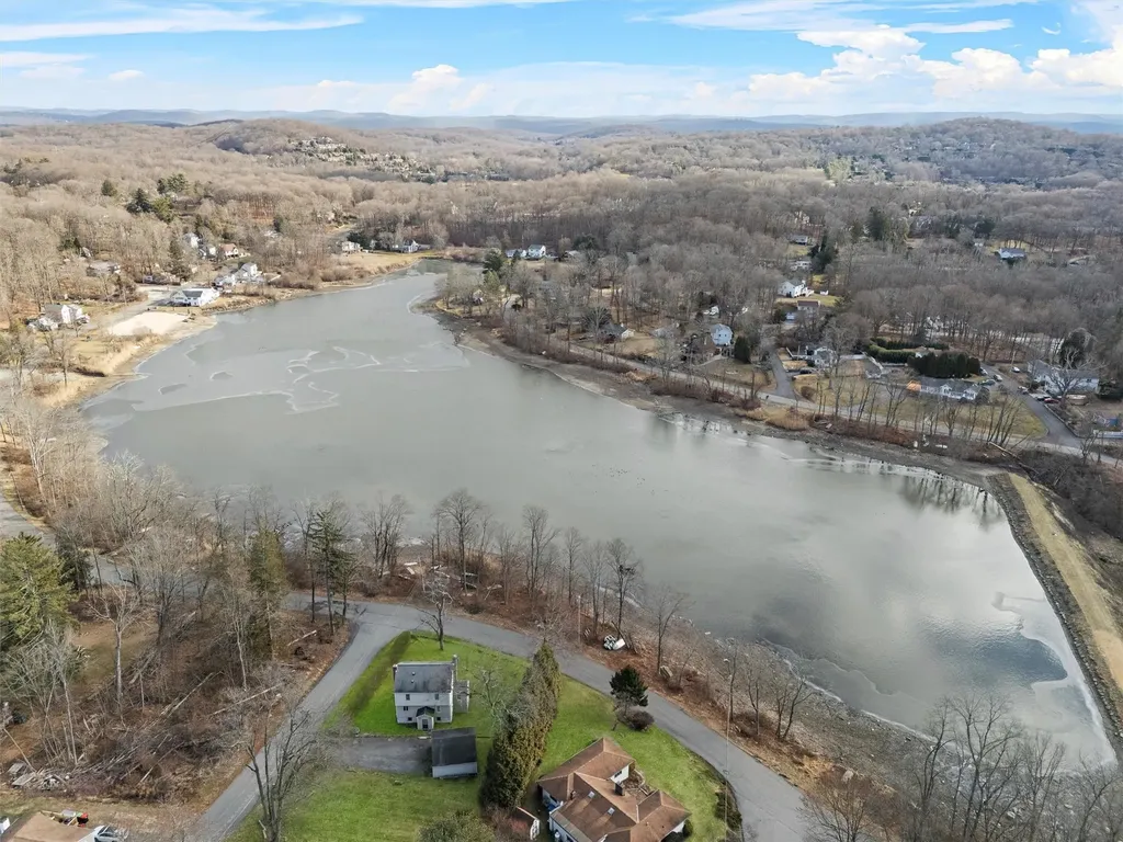 23 Myrtle Drive Mahopac NY 10541