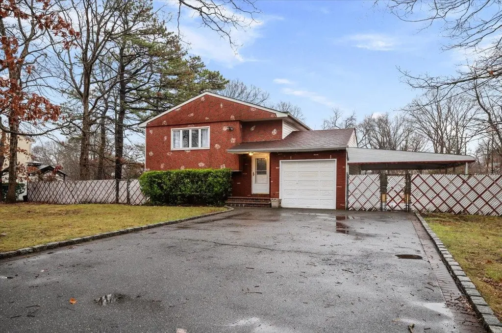 44 Palm Street Central Islip NY 11722