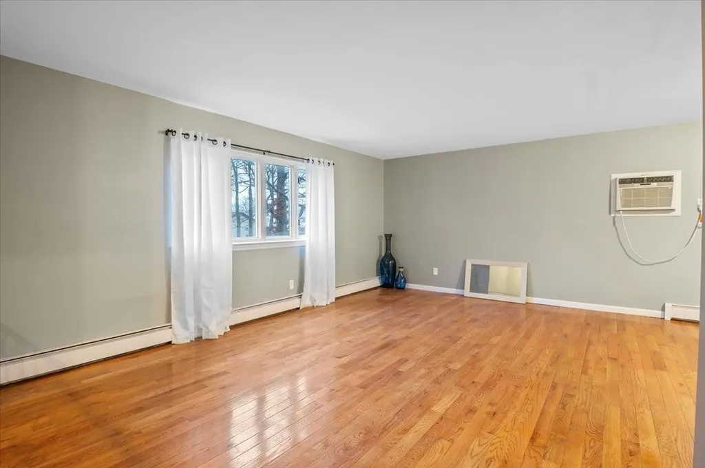 44 Palm Street Central Islip NY 11722