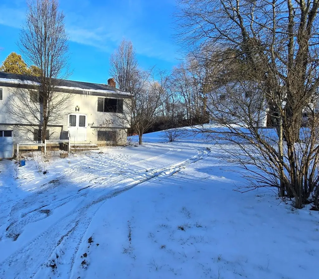 52 Surrey Road Chester NY 10918