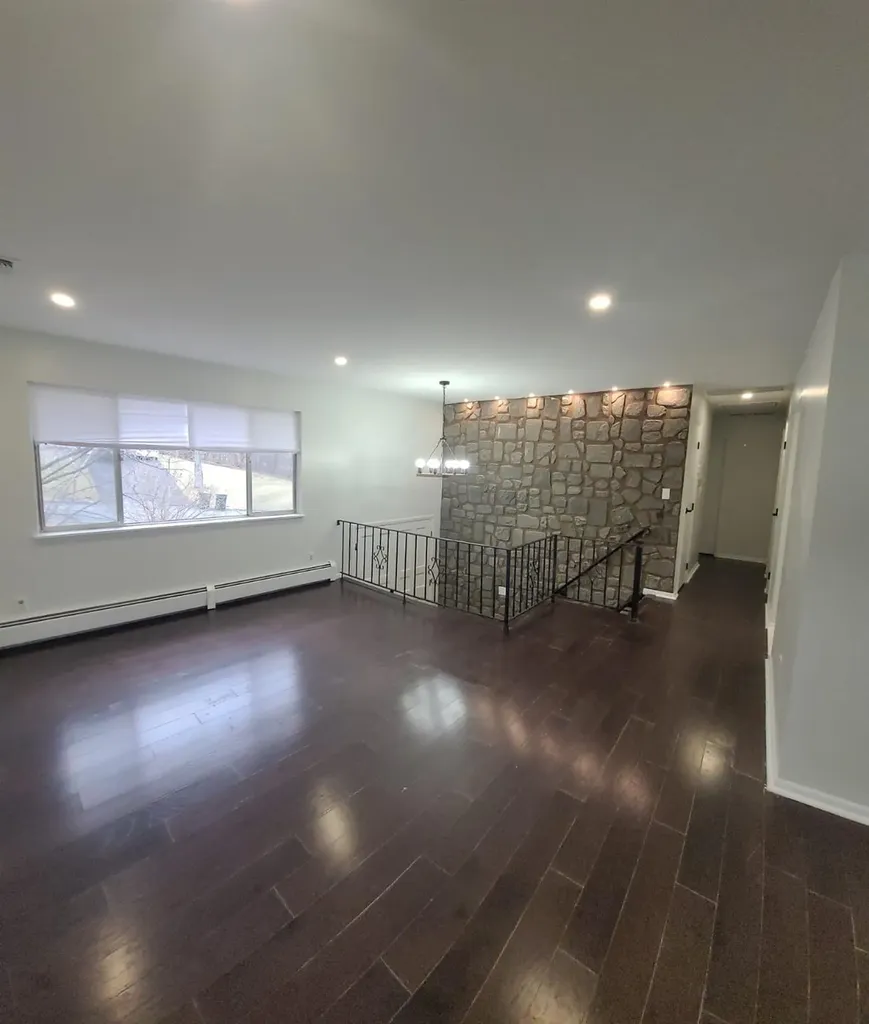 52 Surrey Road Chester NY 10918